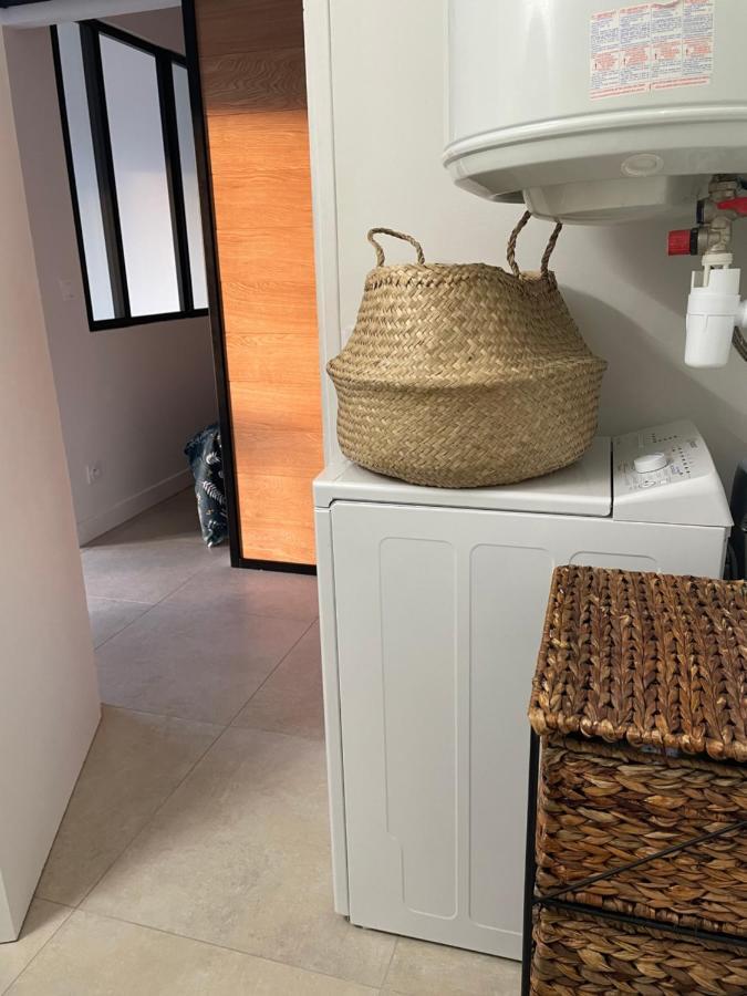 Appartement Cosy Vue Mer A 50 M De La Plage - Refait A Neuf Et Climatise Le Pradet Exterior foto