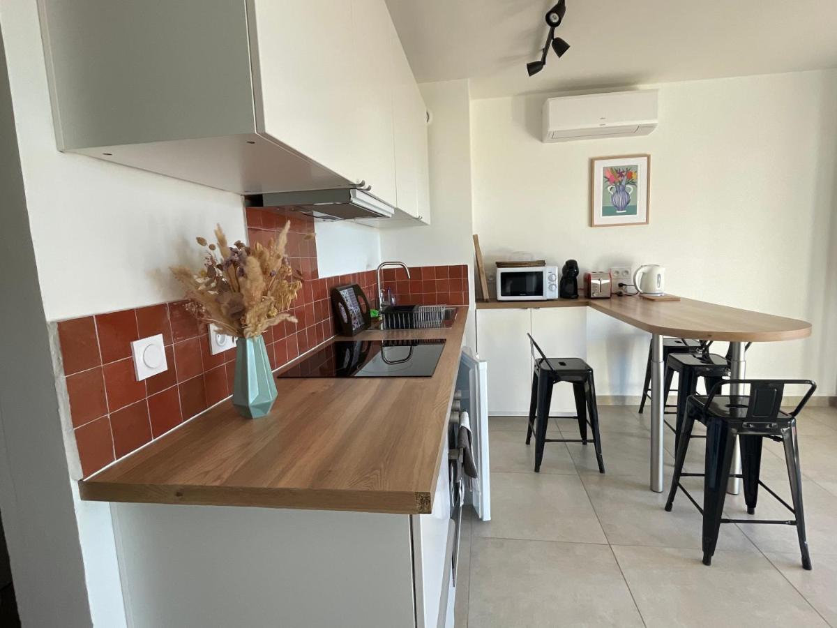 Appartement Cosy Vue Mer A 50 M De La Plage - Refait A Neuf Et Climatise Le Pradet Exterior foto
