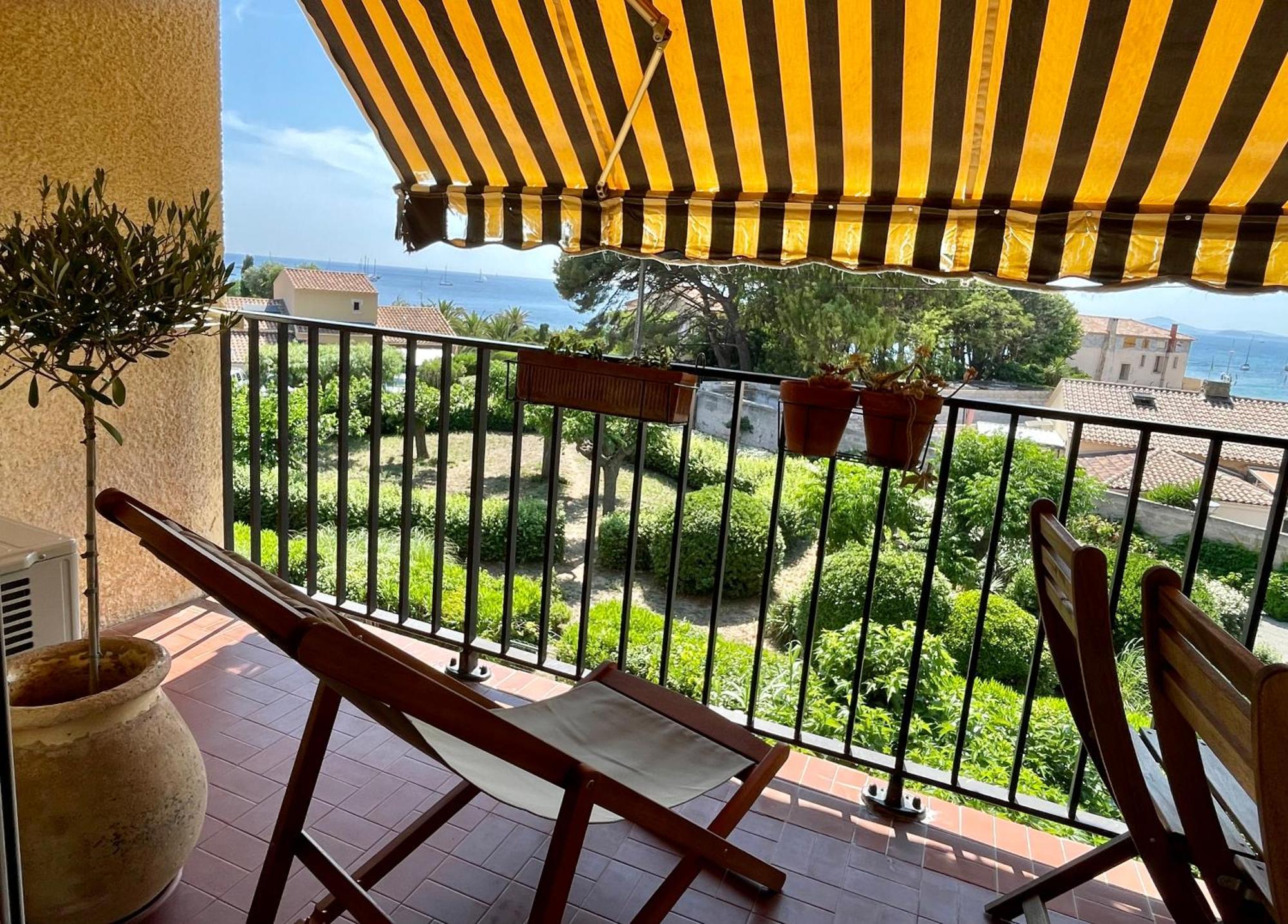 Appartement Cosy Vue Mer A 50 M De La Plage - Refait A Neuf Et Climatise Le Pradet Exterior foto